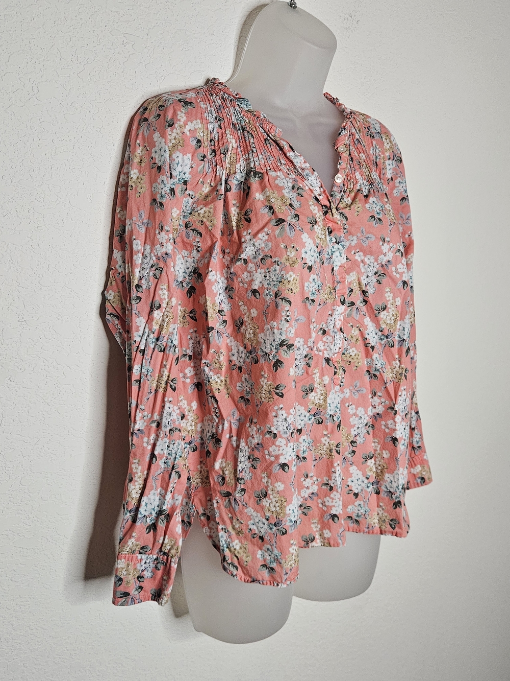 J.Crew Liberty Fabric Floral Pintuck Blouse Size 8 Coral Cotton Top Boho Coastal - Picture 2 of 10
